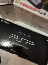 Sony PSP Slim & Lite 3004 Console Portable - 2 jeux grand turismo