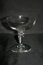 Coupe à champagne ancienne en cristal