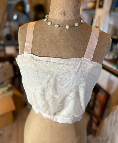 Dentelle ancienne caraco - dentelle,