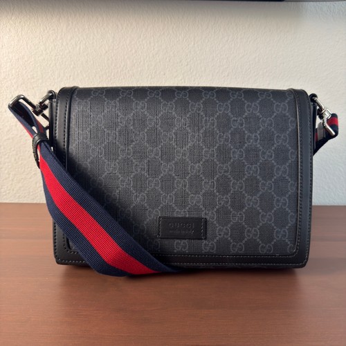 Gucci supreme flap - gucci,
