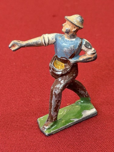 Figurine quiralu ferme - quiralu, la
