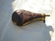 une réplique poire a poudre