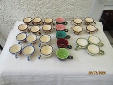 Bel ensemble de 24 petites tasses à liqueur en céramique ,Quimper