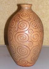 vase ovoïde en grès Mougin à Nancy, modèle de Ventrillon à décor de volutes