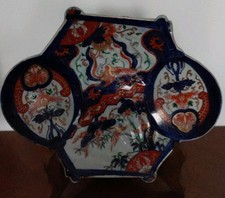 Plat Imari Avec Decor Floral 19em Siècle 