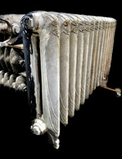 suite de quatre radiateur en fonte de fer époque art déco . XX siècle .