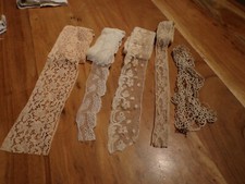Lot de 5 métrages de dentelles tulle ou autres   différentes  ( ref 44 )