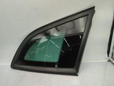 Custode arriere droit RENAULT MEGANE 3 PHASE 3 BREAK 833060008R