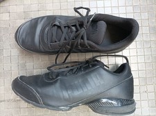 Basket puma homme taille 43 couleur noir similicuir légers signes d'usure