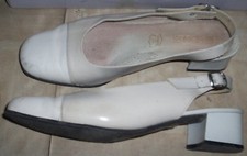 Chaussures sandales Impeccables cuir femme blanches taille pointure 40