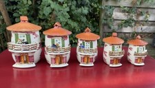 Suite de 5 Pots à Épices décor Personnages au Balcon Maison Chinoise