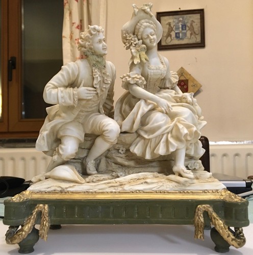 Statuette porcelaine - statuette, en