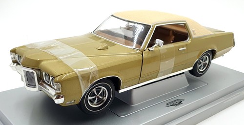 Ertl scale diecast 33684 - scale,