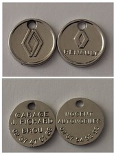 Lot  X 2 Jetons Différent De