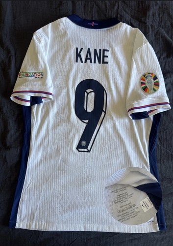 Maillot player issue