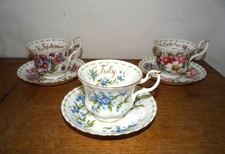 1 Tasse et 3 Soucoupes Royal