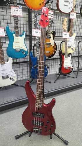 Guitare basse électrique