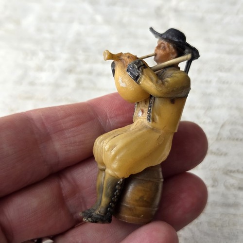 Figurine breton avec biniou - figurine,