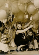 PARIS 1955 - Guylaine Guy et