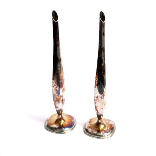 Paire vases métal - en,