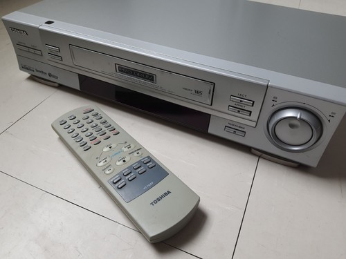 Magnétoscope vhs toshiba - vhs,