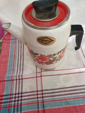 ancienne cafetière tole