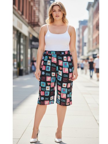 Ladies pull shorts - on,