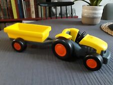 Grand tracteur avec remorque, jaunes, format compatible avec ferme Schleich/Papo