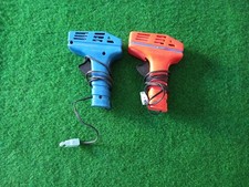 2 manettes (pistolets) pour circuit de voitures électrique MATCHBOX