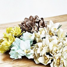 Lot de 100 fleurs en papier