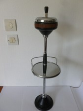 VINTAGE années 70 cendrier sur pied en métal Haut 63cm Diametre socle 17 cm