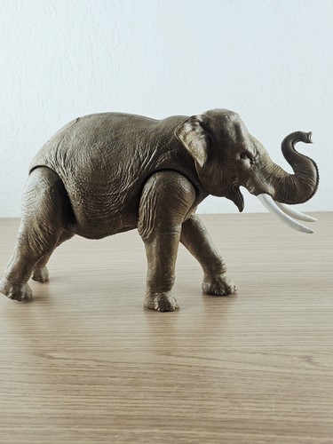 Grande figurine éléphant