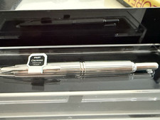 stylo plume Médium Pilot Capless Stripe Couleur Argent, Attributs Rhodiés