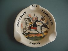 ancien cendrier Galeries Lafayette Sarreguemines french ashtray Aschenbecher pub