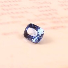 Coussin saphir bleu royal de Ceylan naturel impeccable taillé pierre précieus...