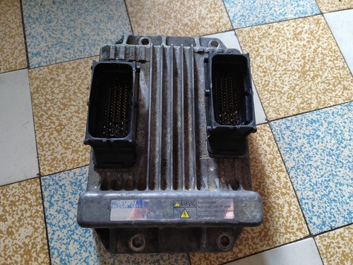 Calculateur moteur opel meriva - calculateur,