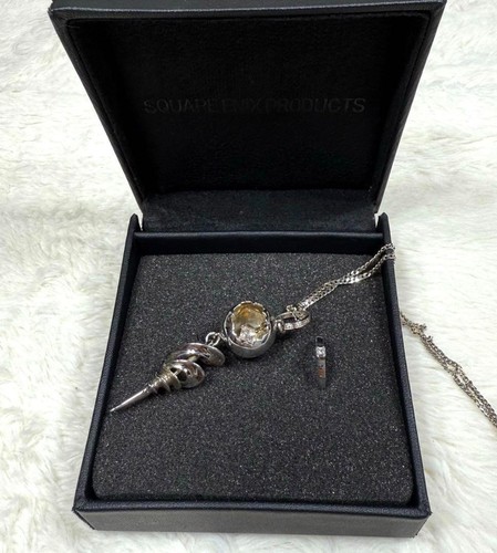 Collier square enix final - square,