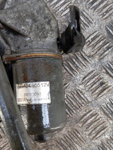 Moteur essuie glace avant