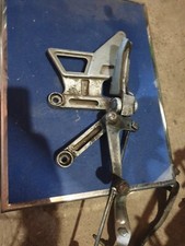 Platine de repose pied gauche