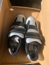 PAIRE de CHAUSSURES neuve VELO