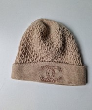 Bonnet CHANEL 100 % Cachemire beige ?  Chanel bonnet