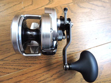 Moulinet de pêche droit Shimano Ocea Jigger 2000 NRPG Baitcast