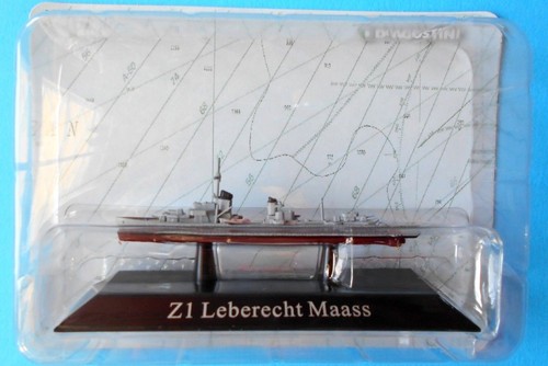 Maquettes bateaux guerre - de, de