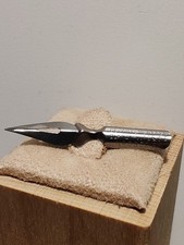 Ancienne plume gouvernementale