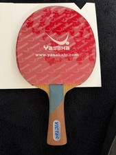Raquette de tennis de table Yasaka Victac avec étui Nittaku