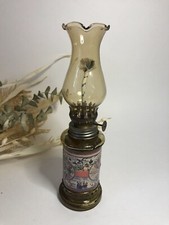 Lampe pétrole - Verre jaune -