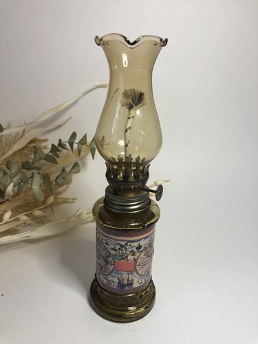 Lampe pétrole verre jaune - -,