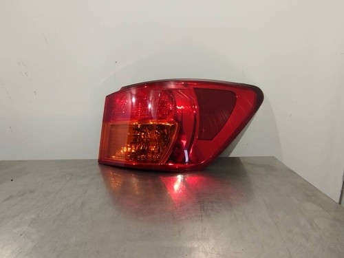 Feu arrière droit lexus ii - is,