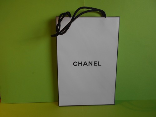 Sac shopping cartonné - , chanel
