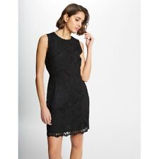 Robe noire neuve en dentelle